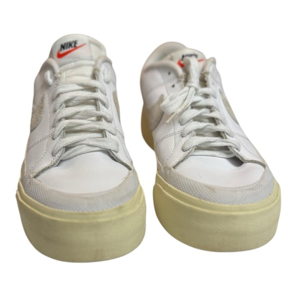 Nike Women’s Court Legacy Lift Sneakers Size 7 White & Green Platform Sneakers - Picture 5 of 16